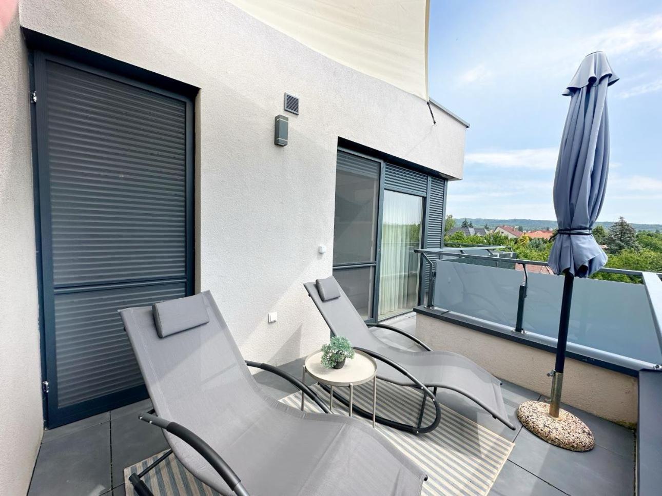 Marina Apartment By Dora Keszthely Luaran gambar